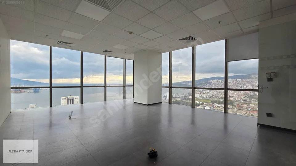 Folkart Towers A Kule'de 30. katta deniz manzaralı ofis, fotoğraf 1