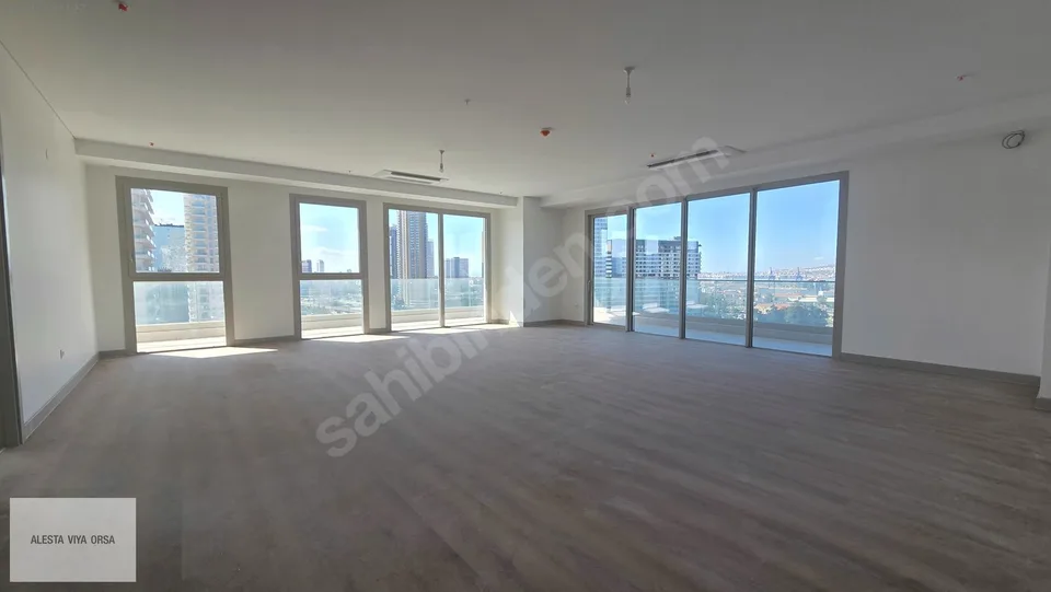 Megapol İzmir Premium Kule'de 11. katta 270 m² balkonlu ofis, fotoğraf 2