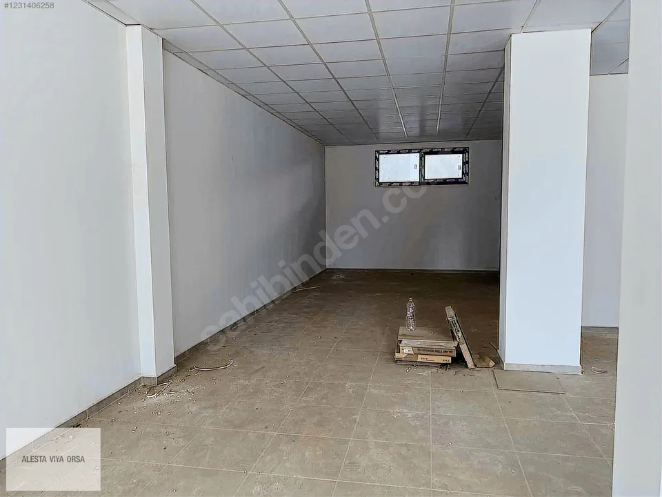 Menderes Görece'de cadde üzerinde 277 m² dükkan, fotoğraf 10