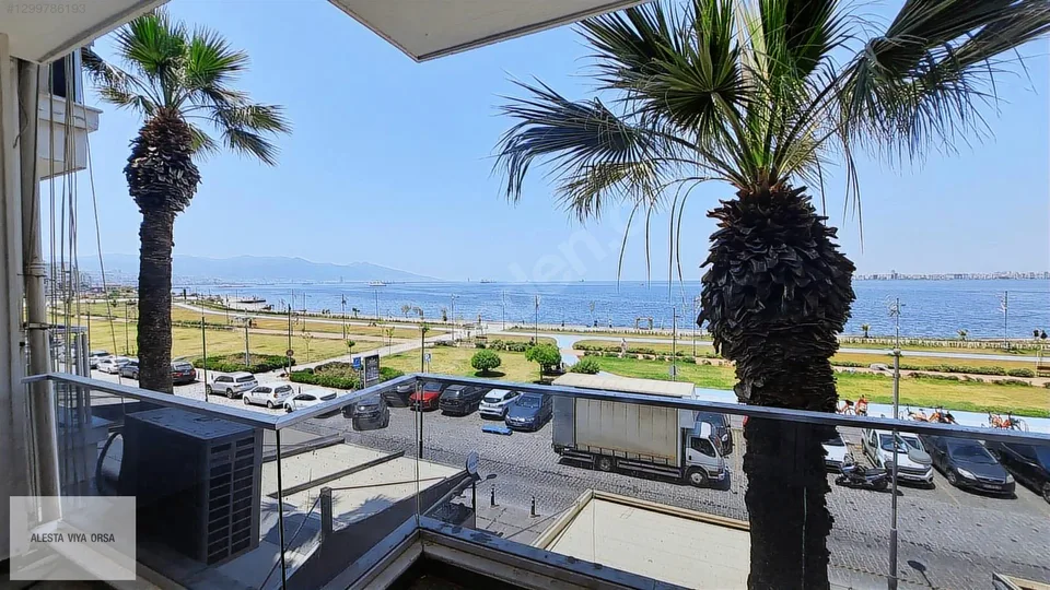 Alsancak Kordon'da iskele karşısında tadilatlı 3+1 daire, fotoğraf 1