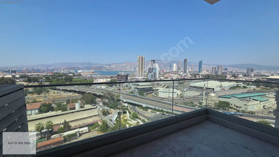 Megapol İzmir'de deniz manzaralı yarım kat ofis, fotoğraf 11