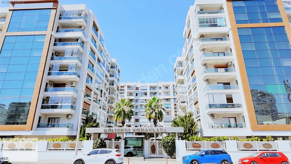 Bayraklı Gültekin Konakları'nda ebeveyn banyolu 3+1 daire, fotoğraf 1