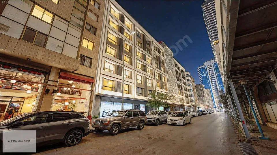 Alsancak'ta Hilton karşısında bahçe kullanımlı 265 m² dükkan, fotoğraf 2