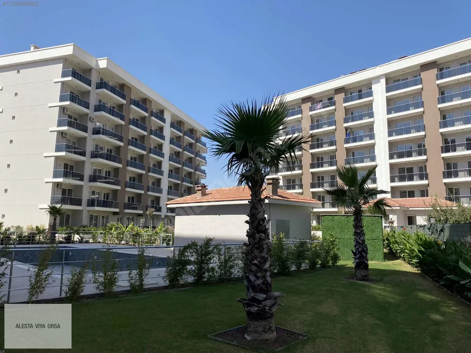 Çiğli Golden Park Sitesi'nde havuz cepheli 1+1 satılık daire, fotoğraf 7