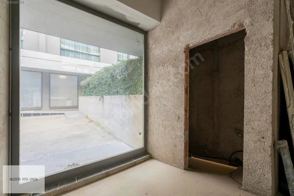 Alsancak'ta Hilton karşısında bahçe kullanımlı 265 m² dükkan, fotoğraf 27