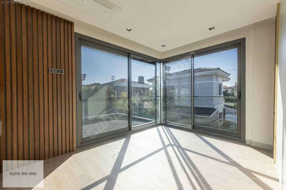 Alaçatı'da özel havuzlu, modern mimarili 3+1 villa, fotoğraf 36