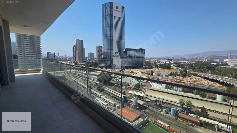 Megapol İzmir'de deniz manzaralı yarım kat ofis, fotoğraf 31