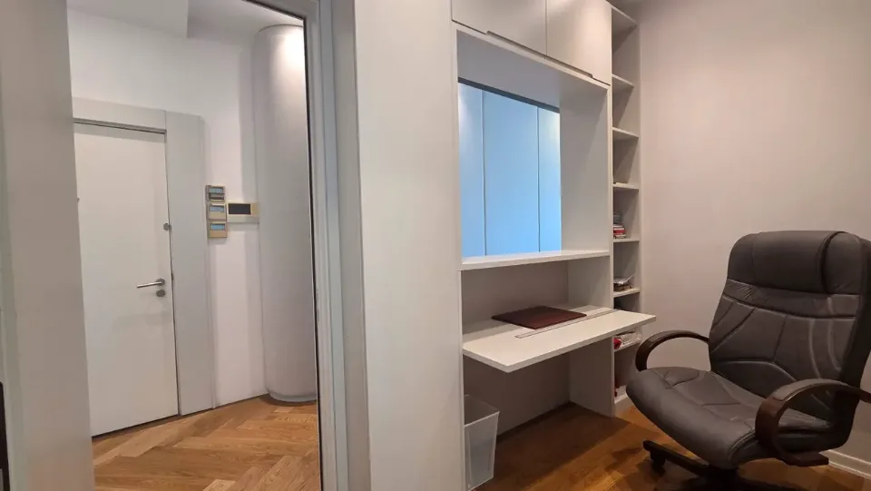 Ege Perla'da körfez manzaralı, özel tasarımlı satılık ofis, fotoğraf 7
