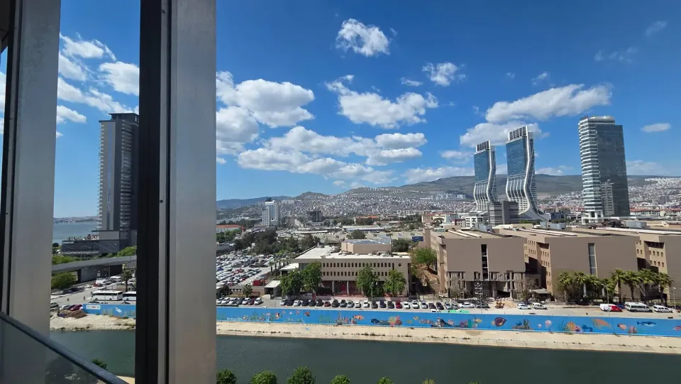 Ege Perla'da körfez manzaralı, özel tasarımlı satılık ofis, fotoğraf 12