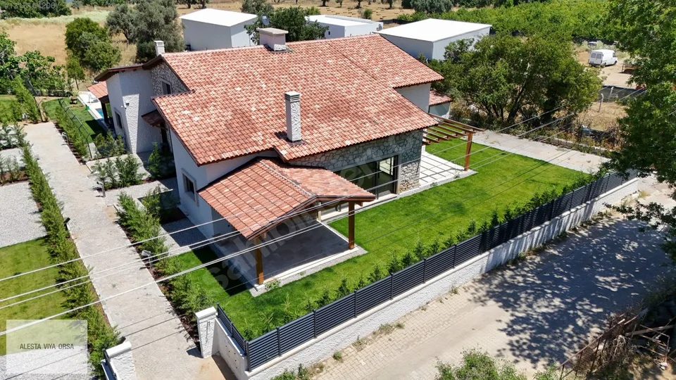Güzelbahçe Çamlı'da Albero Çamlı projesinde 4+1 villa, fotoğraf 1