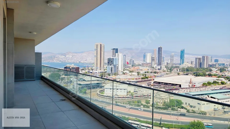Megapol İzmir F Kule'de 11. katta deniz manzaralı tam kat ofis, fotoğraf 13