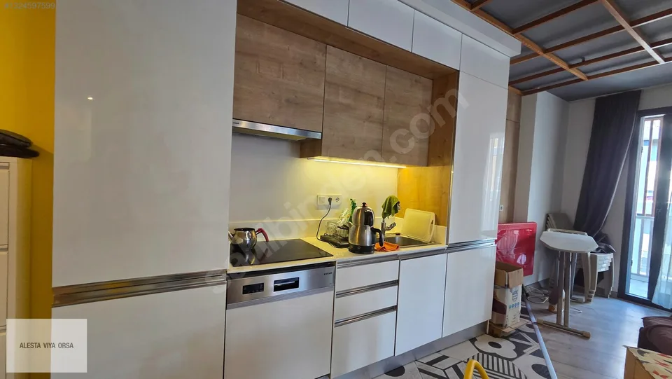 Coordinat Suits Bornova'da büyük tip eşyalı 1+1 satılık daire, fotoğraf 8