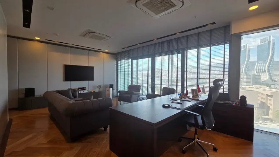Ege Perla'da körfez manzaralı, özel tasarımlı satılık ofis, fotoğraf 2