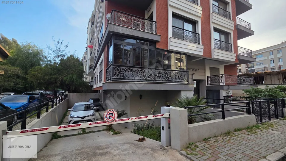 Bostanlı'da otoparklı binada ebeveyn banyolu 3+1 daire, fotoğraf 4