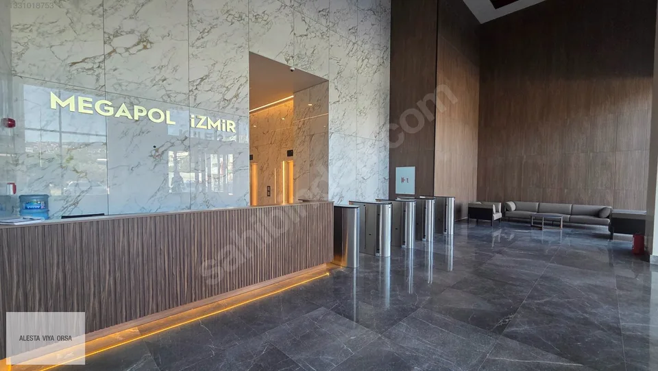 Megapol İzmir'de 21. katta manzaralı 1+1 home ofis, fotoğraf 4