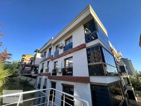 Bornova Yavuz Caddesi'nde bakımlı 2+1 satılık daire, fotoğraf 1