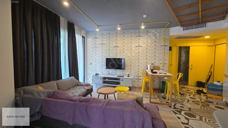 Coordinat Suits Bornova'da büyük tip eşyalı 1+1 satılık daire, fotoğraf 7