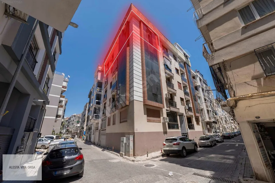 Karşıyaka Alaybey'de kapalı garajlı köşe 2+1 satılık daire, fotoğraf 7