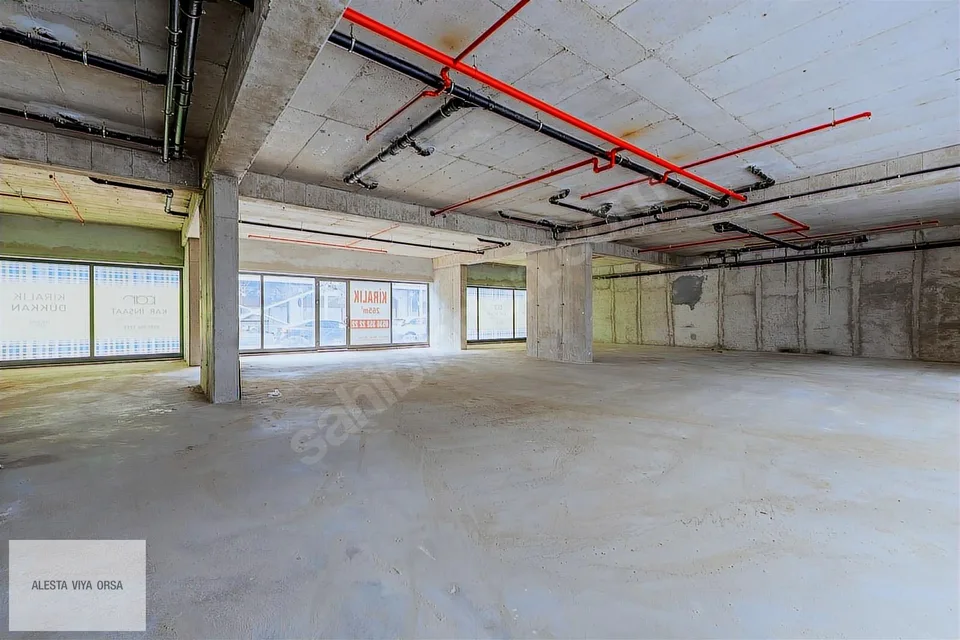Alsancak'ta Hilton karşısında bahçe kullanımlı 265 m² dükkan, fotoğraf 25