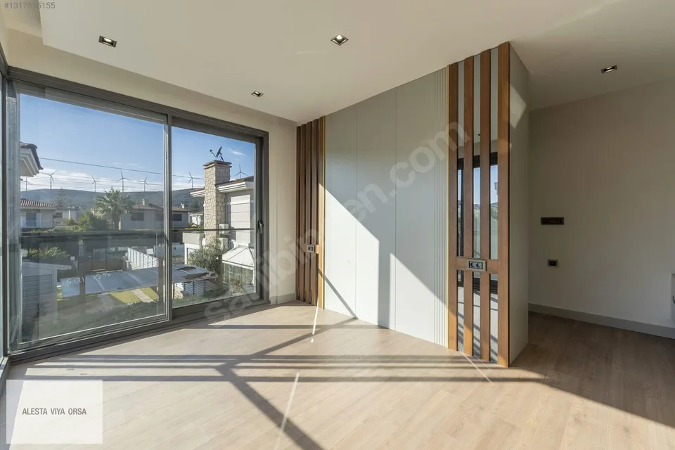 Alaçatı'da özel havuzlu, modern mimarili 3+1 villa, fotoğraf 37
