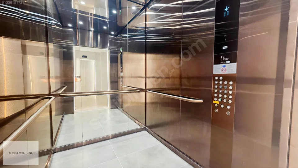 Megapol İzmir'de deniz manzaralı yarım kat ofis, fotoğraf 5