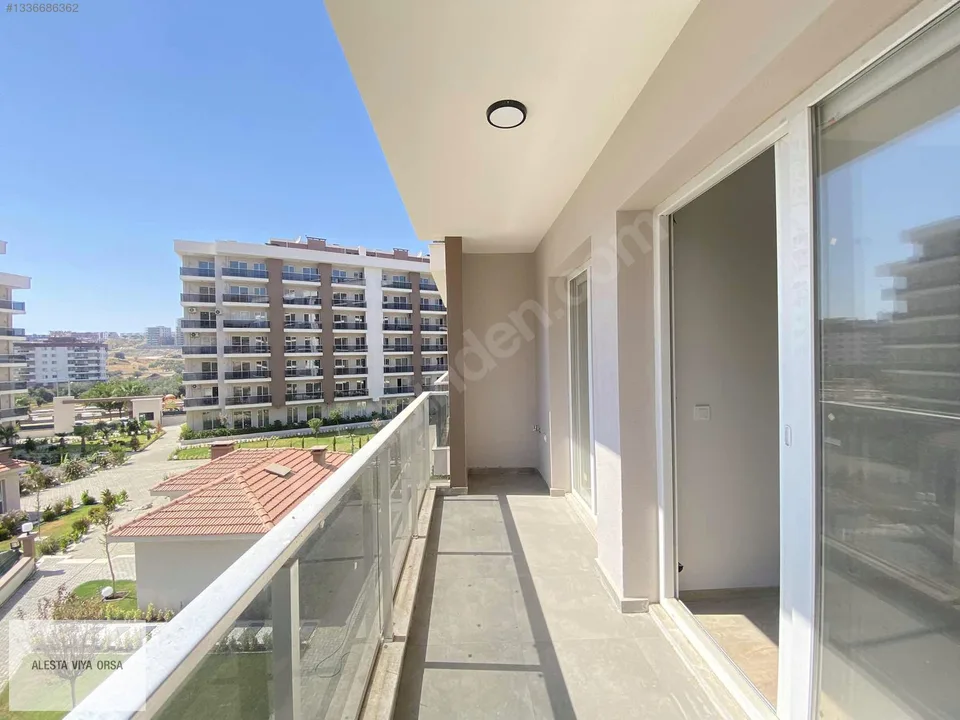 Çiğli Golden Park Sitesi'nde havuz cepheli 1+1 satılık daire, fotoğraf 18