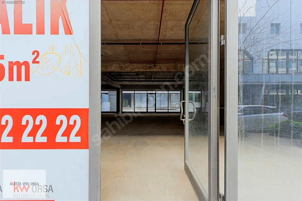 Alsancak'ta Hilton karşısında bahçe kullanımlı 265 m² dükkan, fotoğraf 18